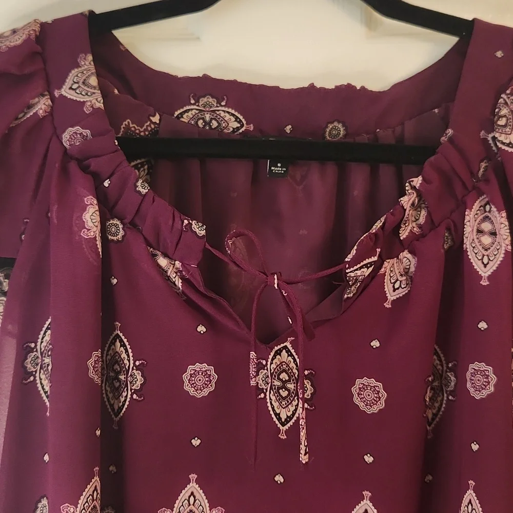 Apt.9 Women's Burgandy and Black Paisley Print Flutter Sleeve Top Size S - Picture 7 of 10